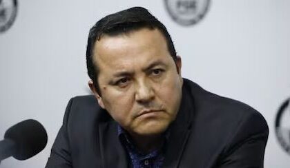 Vicefiscal pide licencia