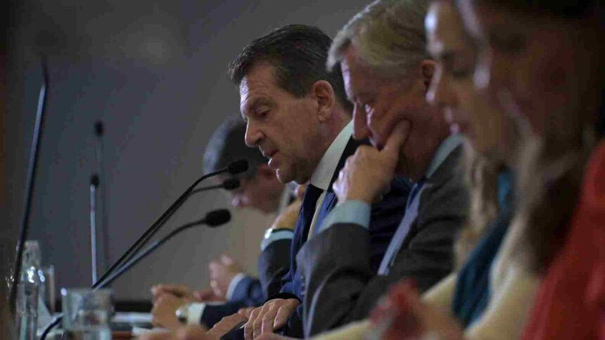 Emilio Romano, presidente de los banqueros (al centro) | ESPECIAL
